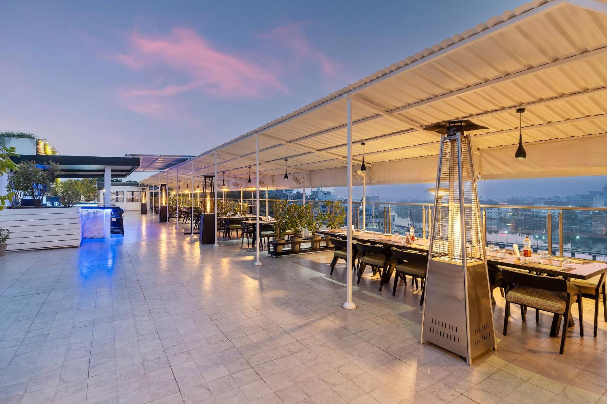 Rajdarshan - A Lake View Hotel In אודייפור מראה חיצוני תמונה