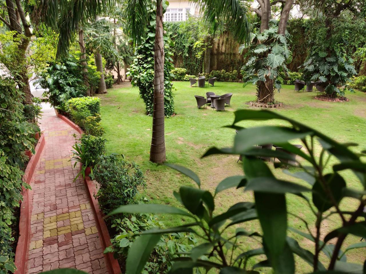 Rajdarshan - A Lake View Hotel In אודייפור מראה חיצוני תמונה